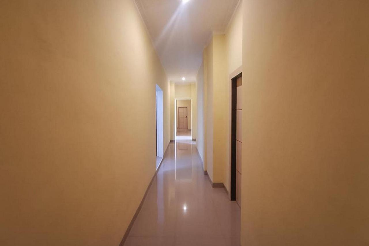 Reddoorz Near Kantor Walikota Bontang Nyerakat Exterior photo